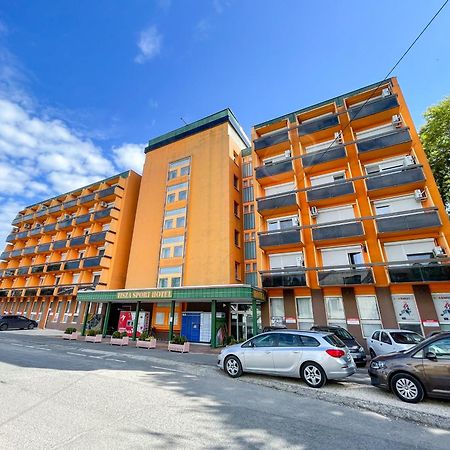Tisza Sport Hotel Szeged Exterior foto