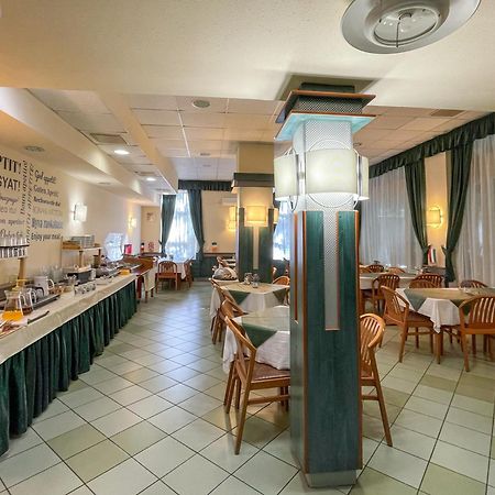 Tisza Sport Hotel Szeged Exterior foto
