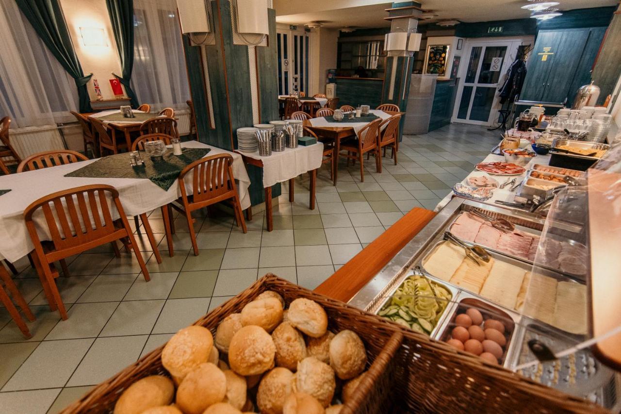 Tisza Sport Hotel Szeged Exterior foto